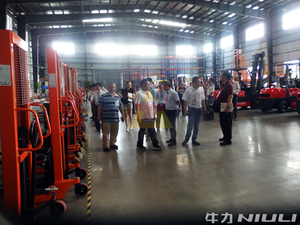 香港商會訪問團蒞臨牛力開展經貿考察活動 香港商會訪問團蒞臨牛力開展經貿考察活動